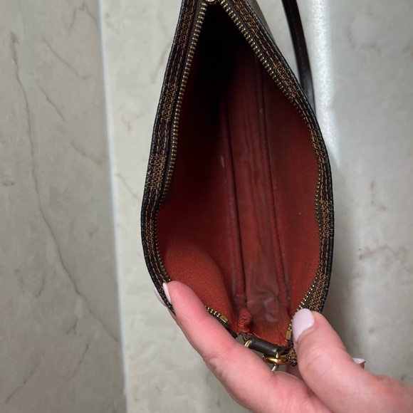 Gently used Louis Vuitton - Picture 4 of 4